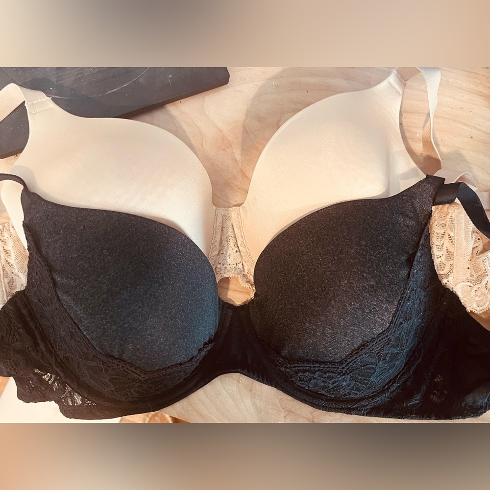 True & Co Lace Trimmed Black and Cream Bra Set 36D